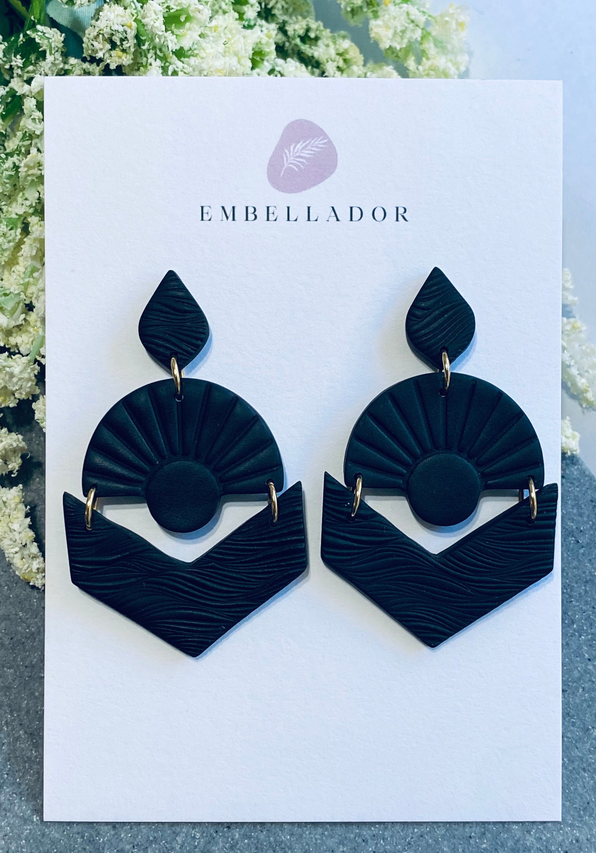 Everlyn in Matte Black Jewelry Embellador 