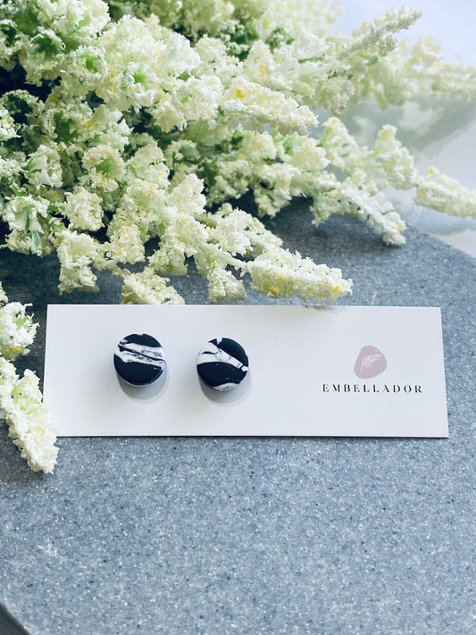 Mini Stud in Black & White Marble Jewelry Embellador 